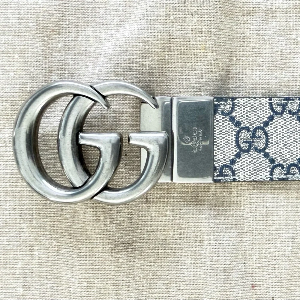 Gucci Men’s GG Marmont Reversible Belt in Size 90 - Picture 2 of 6